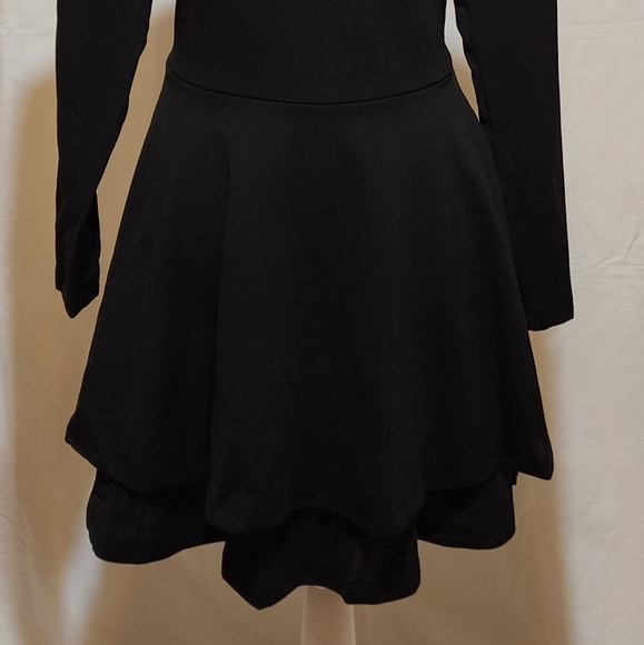 SHEIN Women's V-neck Two-Layer Hem Mini Dress NWT - Picture 8 of 12